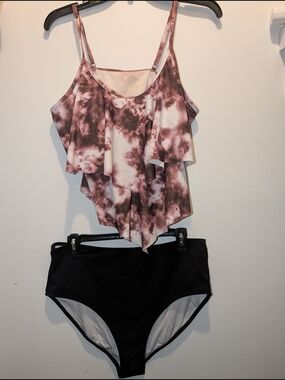 Women’s Two-Piece Ruffled Tankini Swimsuit